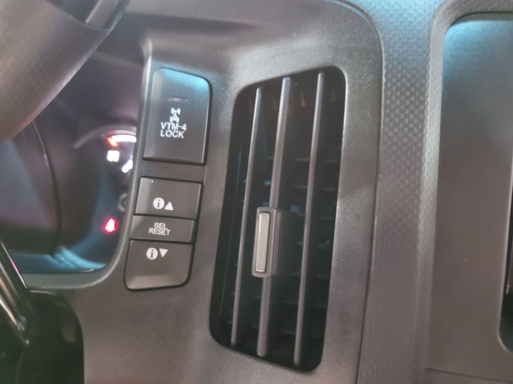 Used 2014 Honda Ridgeline SE image 35
