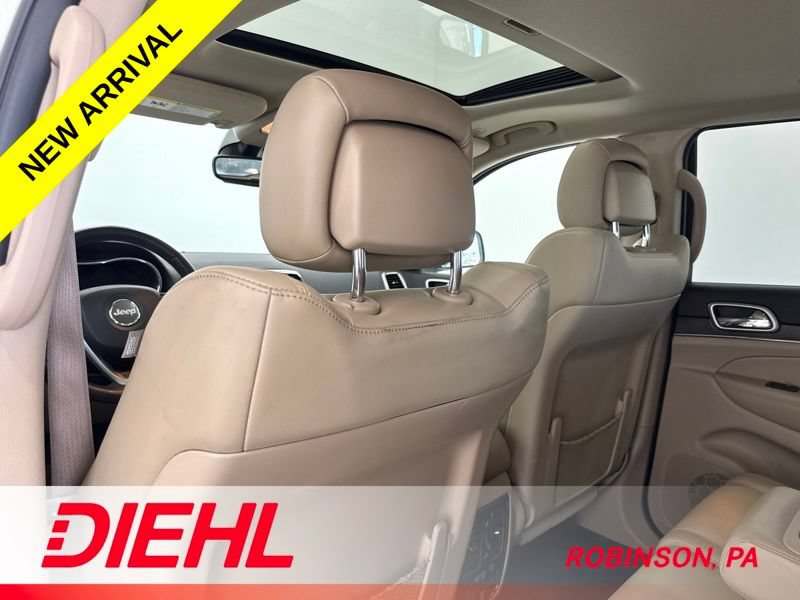 Used 2018 Jeep Grand Cherokee Limited AWD/4WD image 19