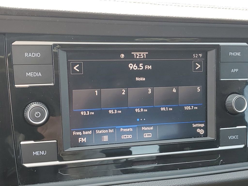 Used 2023 Volkswagen Jetta SE image 14