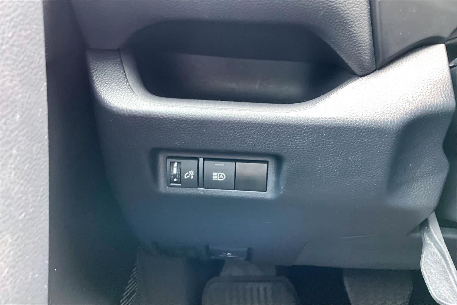 Used 2023 Toyota RAV4 XLE FWD image 58