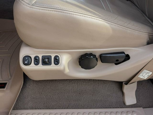Used 2001 Ford Excursion Limited image 31