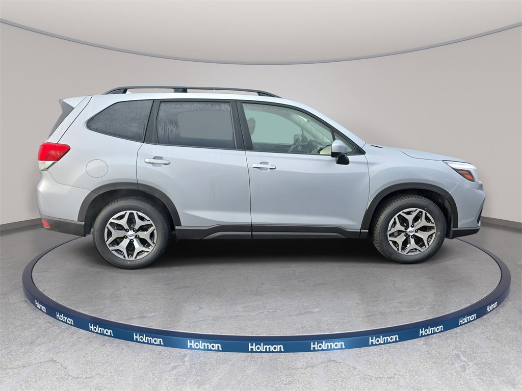 Used 2020 Subaru Forester Premium image 5