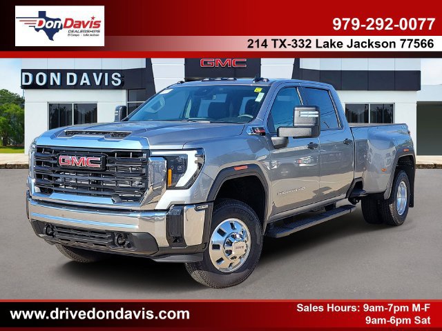 New 2026 GMC Sierra 3500 Pro AWD/4WD image 1