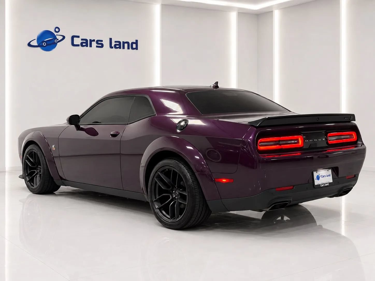 Used 2021 Dodge Challenger R/T Scat Pack RWD image 5