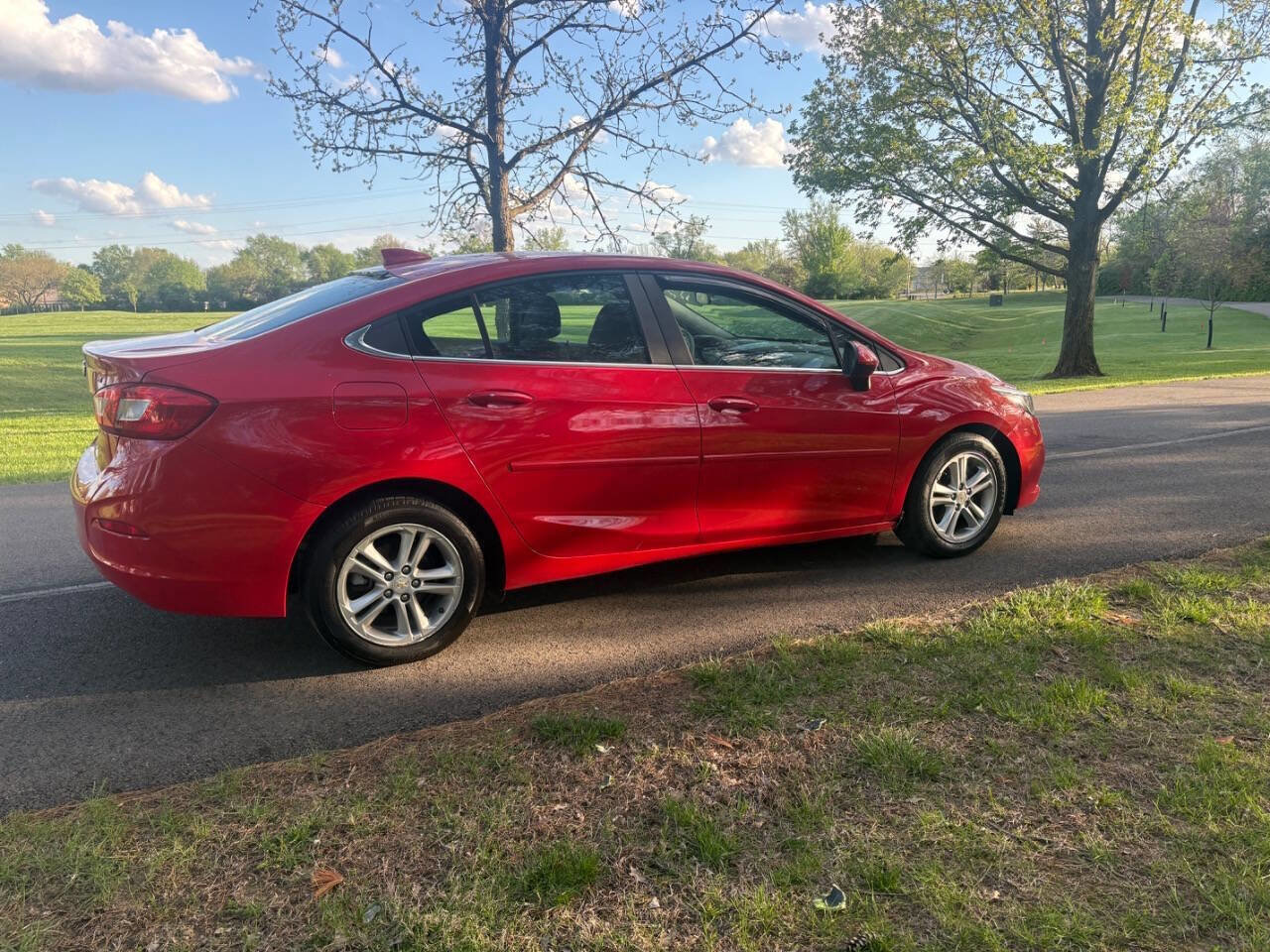 Used 2016 Chevrolet Cruze LT w/ Convenience Package image 9