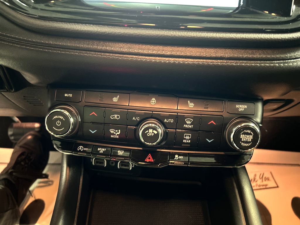 Used 2024 Dodge Durango SXT w/ Trailer Tow Group IV image 19