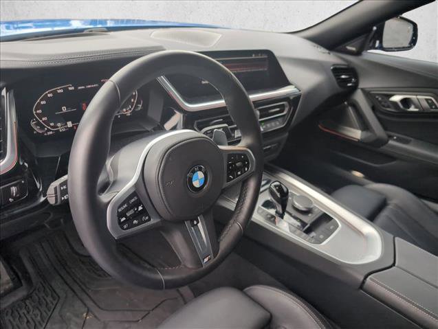Used 2022 BMW Z4 M40i w/ Premium Package image 10