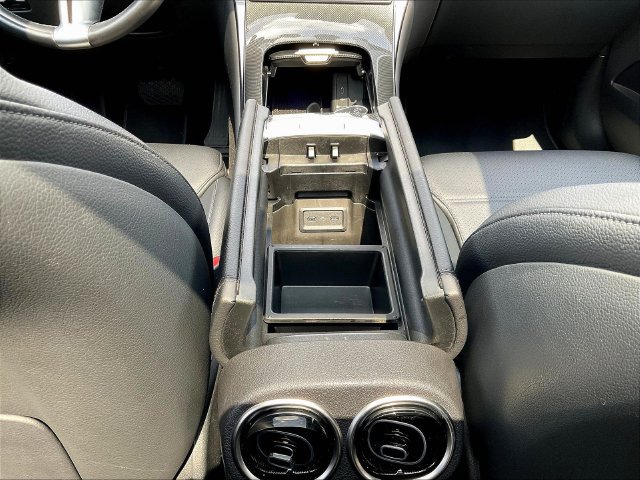 Used 2024 Mercedes-Benz GLC 300 4MATIC image 18