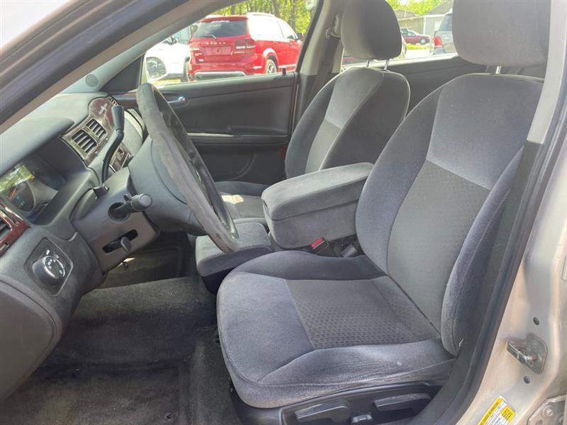Used 2009 Chevrolet Impala LS FWD image 10