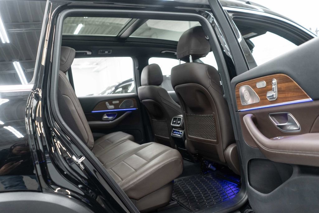 Used 2022 Mercedes-Benz GLS 450 4MATIC image 13