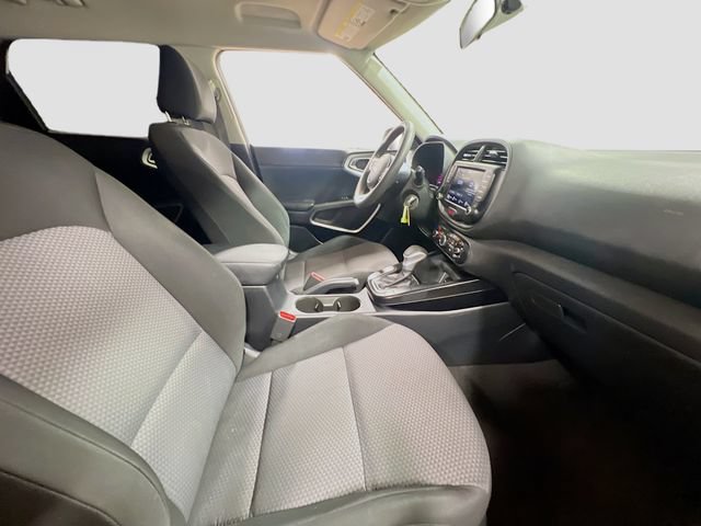 Certified 2022 Kia Soul LX FWD image 26