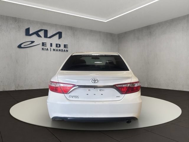 Used 2017 Toyota Camry SE FWD image 11