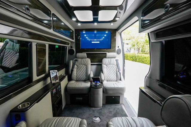 Used 2018 Mercedes-Benz Sprinter 3500 image 77