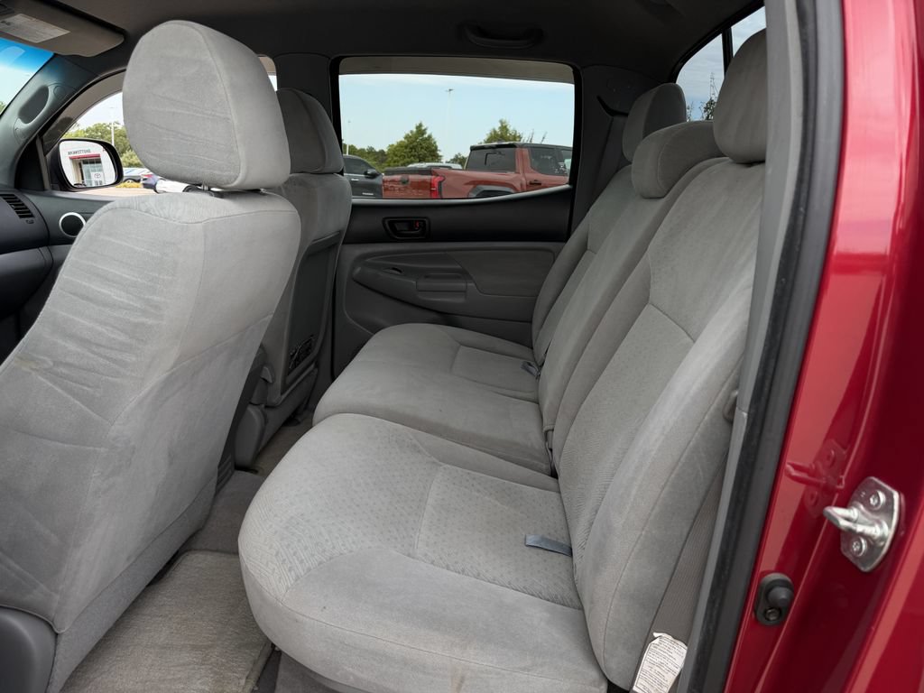 Used 2005 Toyota Tacoma 4x4 Double Cab w/ SR5 Pkg #8 image 24