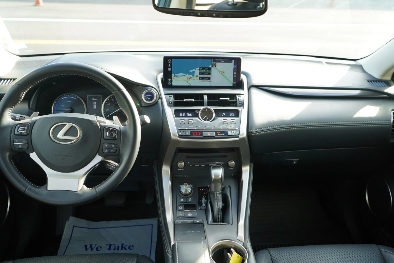 Used 2018 Lexus NX 300h AWD image 16