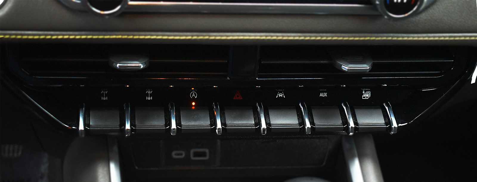 Used 2024 Chevrolet Colorado ZR2 w/ ZR2 Bison Edition image 25