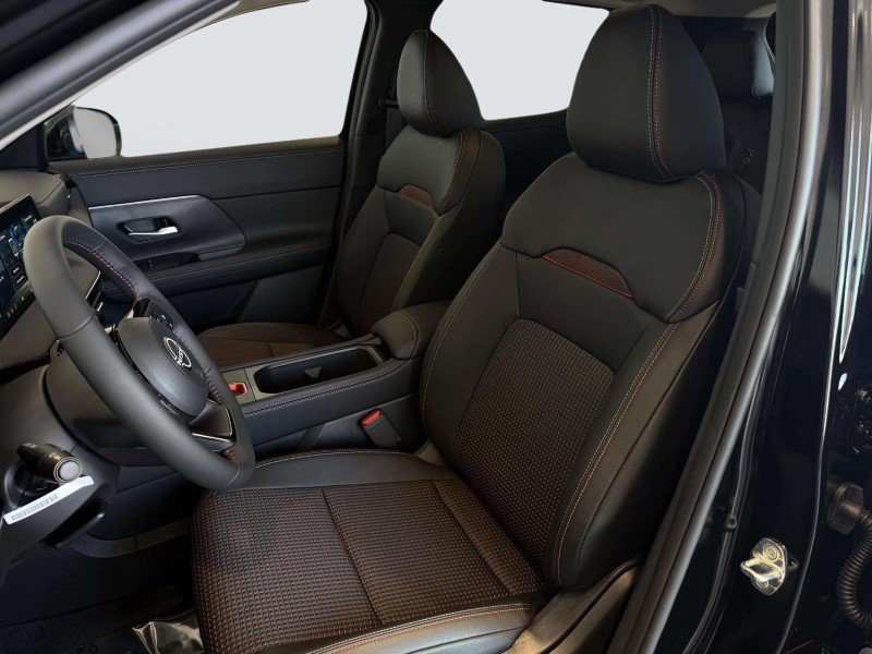 New 2026 Nissan Kicks SR FWD image 25