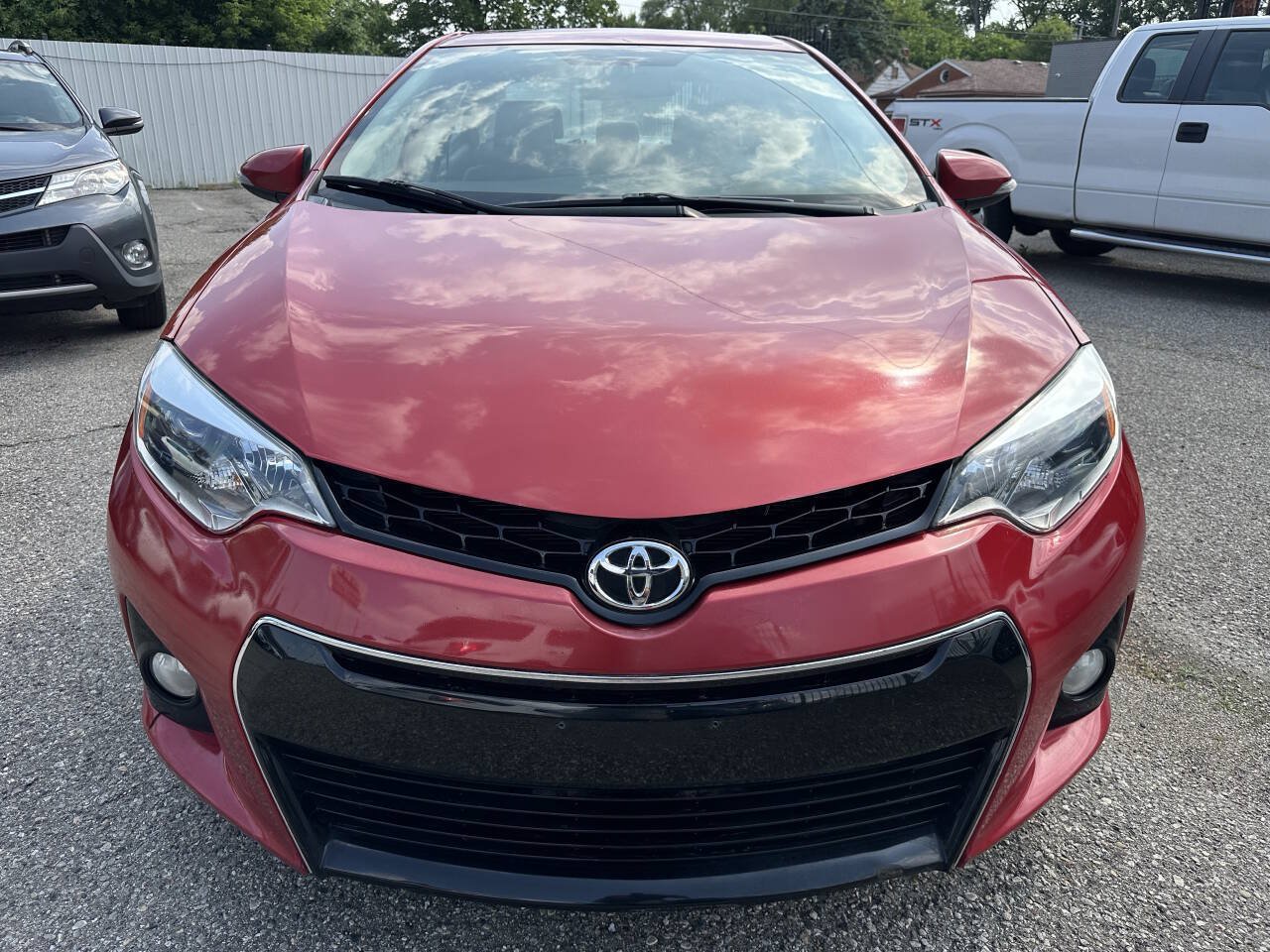 Used 2015 Toyota Corolla S Premium FWD image 2