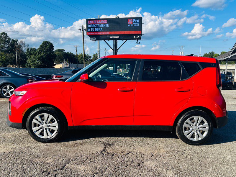 Used 2021 Kia Soul LX image 3