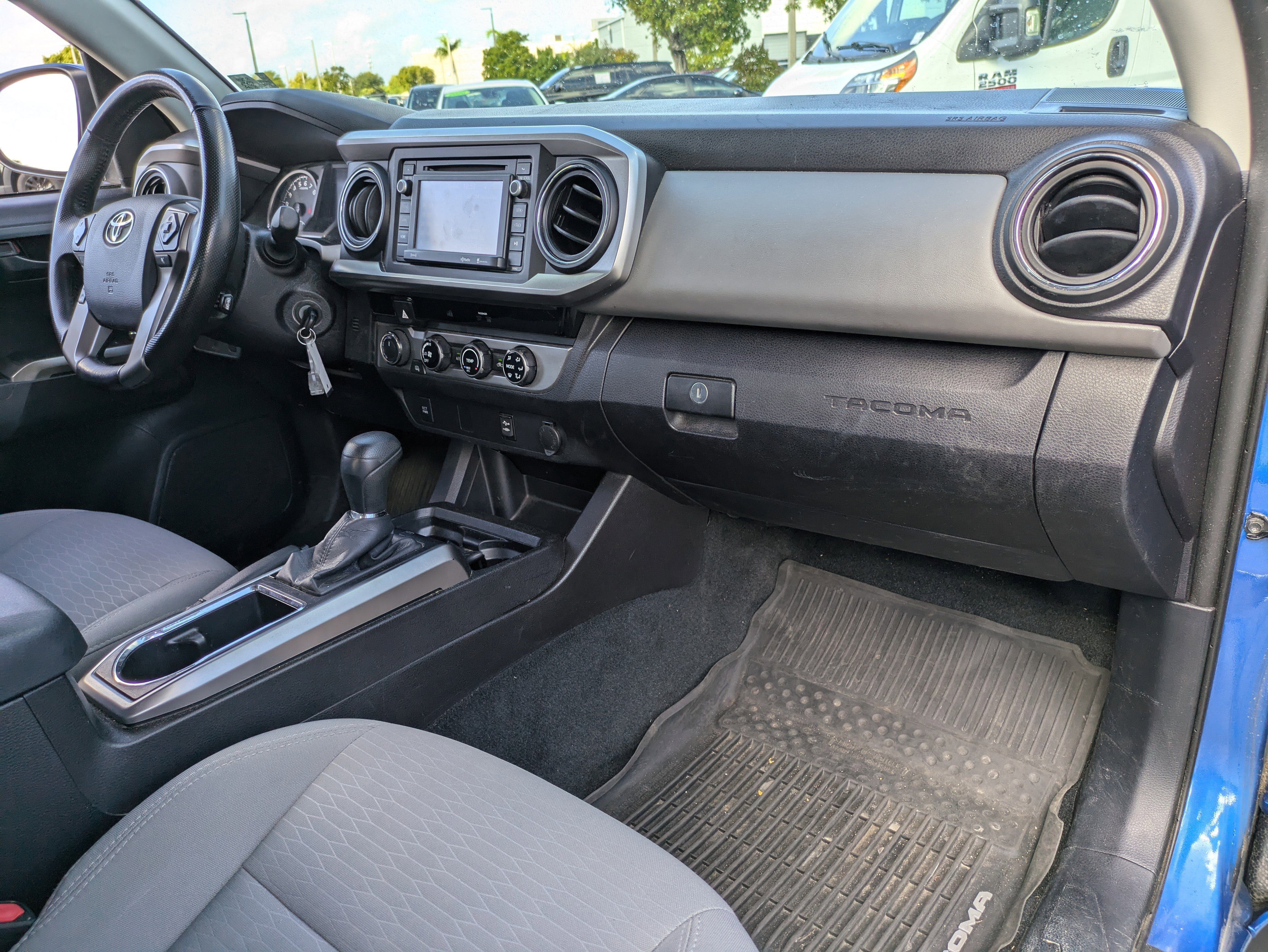 Used 2016 Toyota Tacoma SR5 image 16