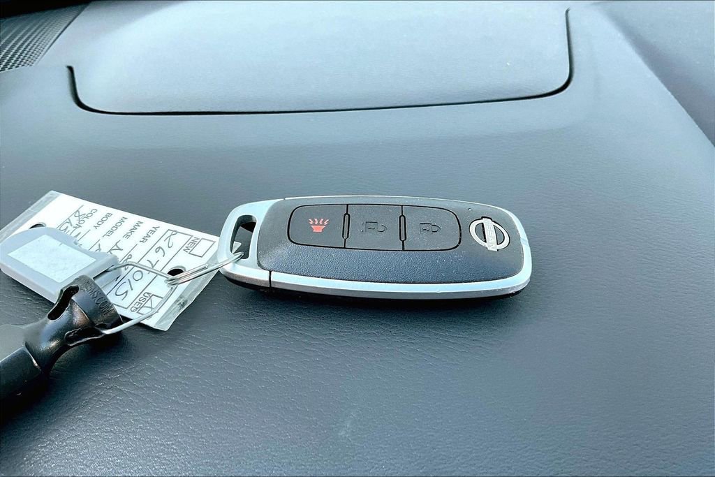 Certified 2025 Nissan Rogue S image 11