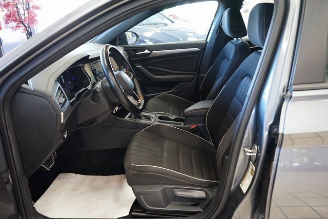 Used 2023 Volkswagen Jetta Sport image 24