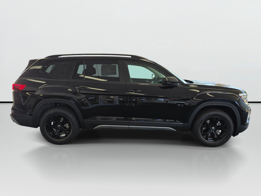 New 2026 Volkswagen Atlas Peak Edition AWD/4WD image 2