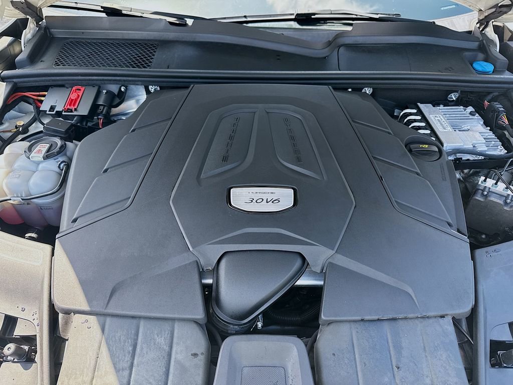 Used 2023 Porsche Cayenne image 31