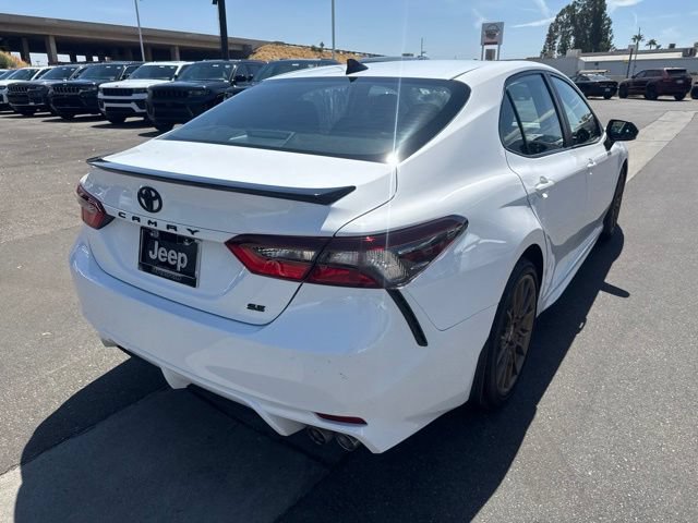 Used 2023 Toyota Camry SE FWD image 6