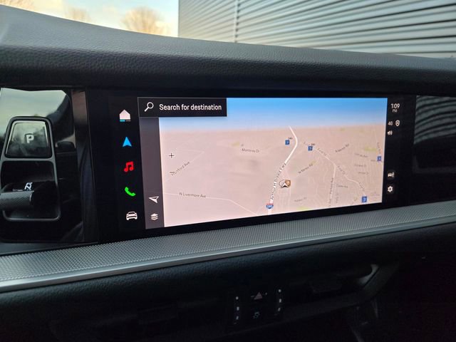 Used 2025 Porsche Cayenne image 23