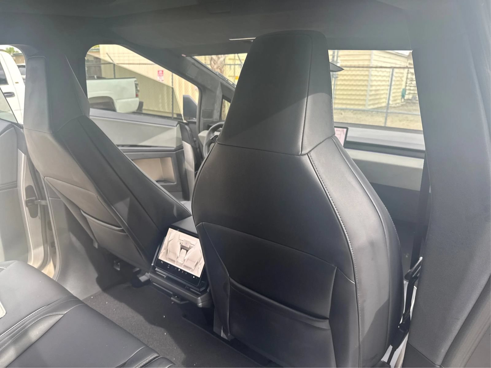 Used 2025 Tesla Cybertruck AWD Crew Cab image 20