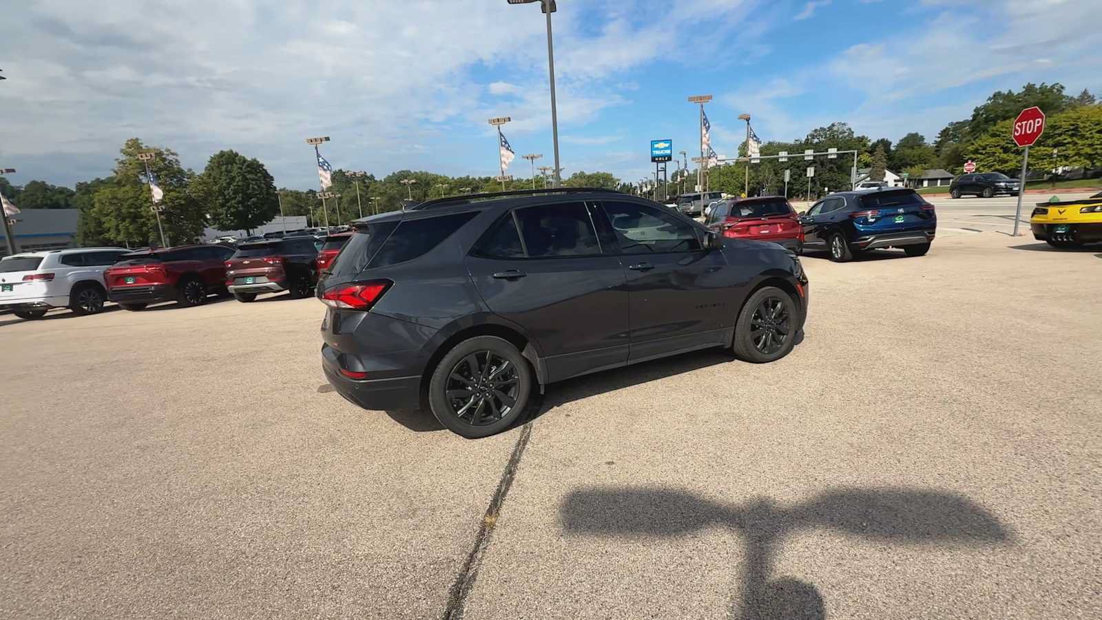 Used 2023 Chevrolet Equinox RS FWD image 8