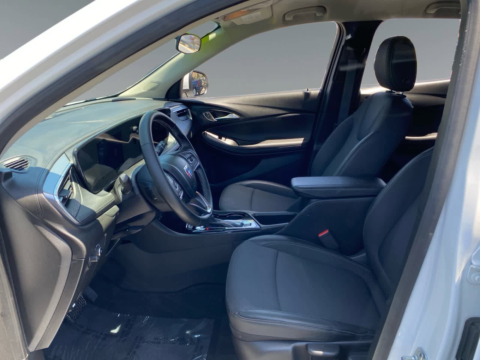 Used 2025 Buick Encore GX Preferred FWD image 9