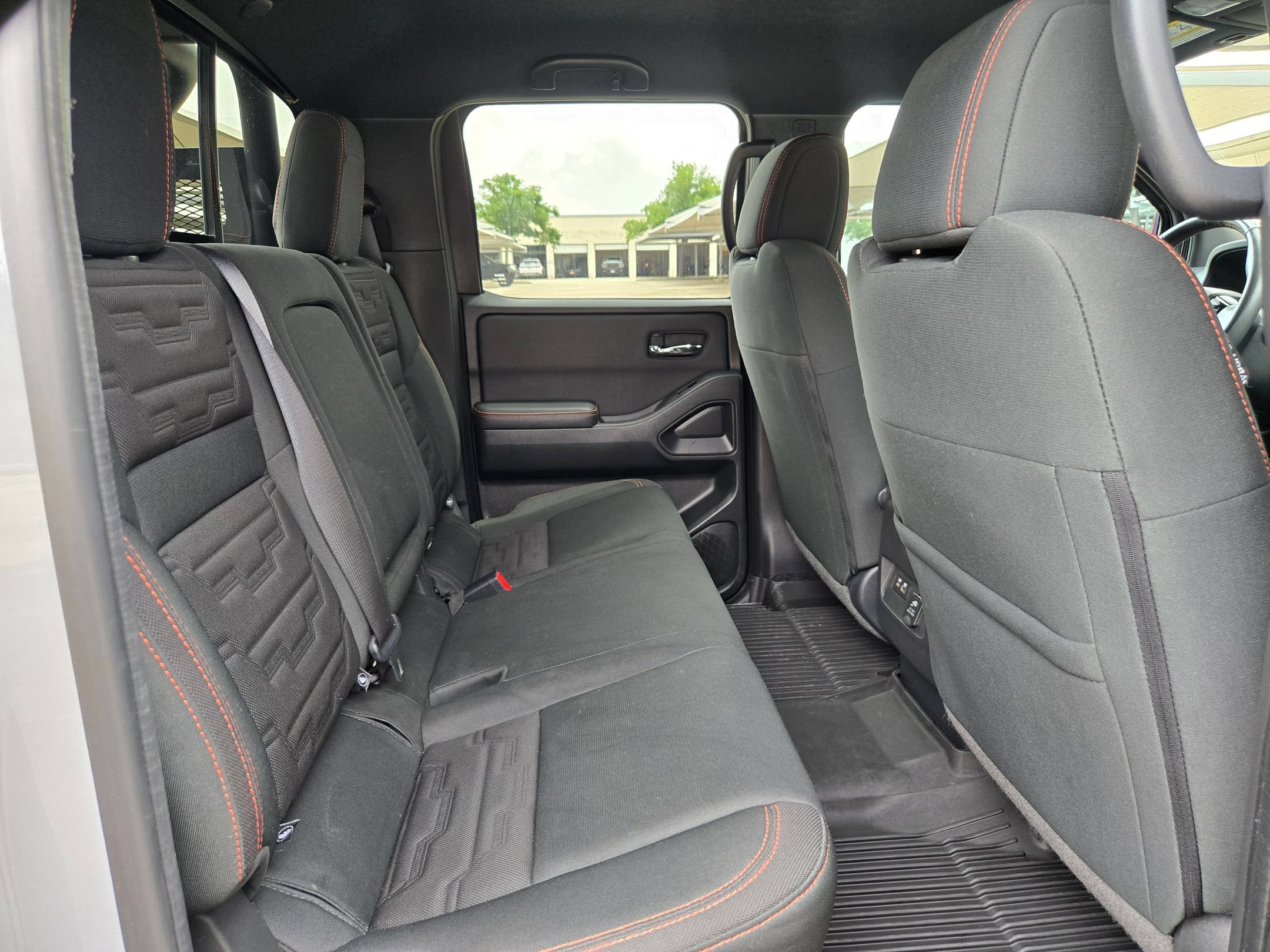 Used 2023 Nissan Frontier PRO-4X w/ Pro Convenience Package AWD/4WD image 26