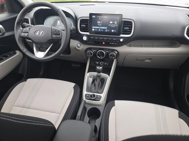 New 2026 Hyundai Venue SEL FWD image 15