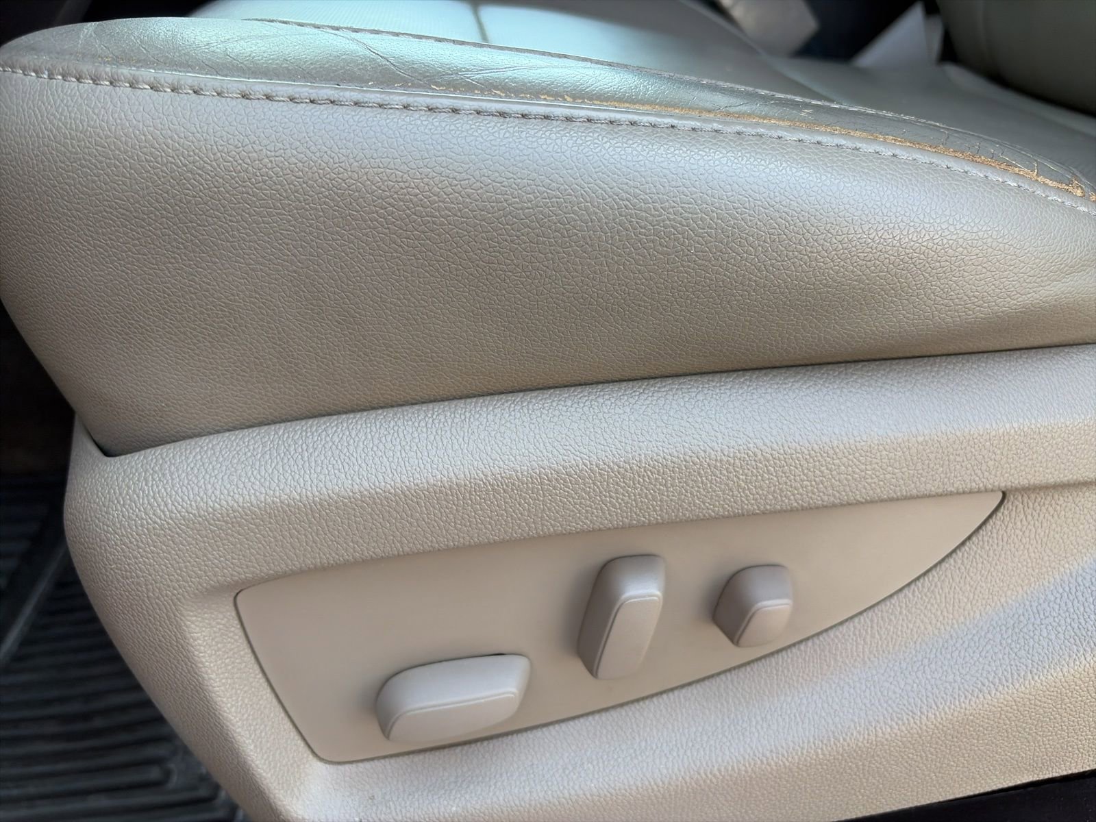 Used 2015 Chevrolet Silverado 2500 LTZ w/ LTZ Plus Package AWD/4WD image 14