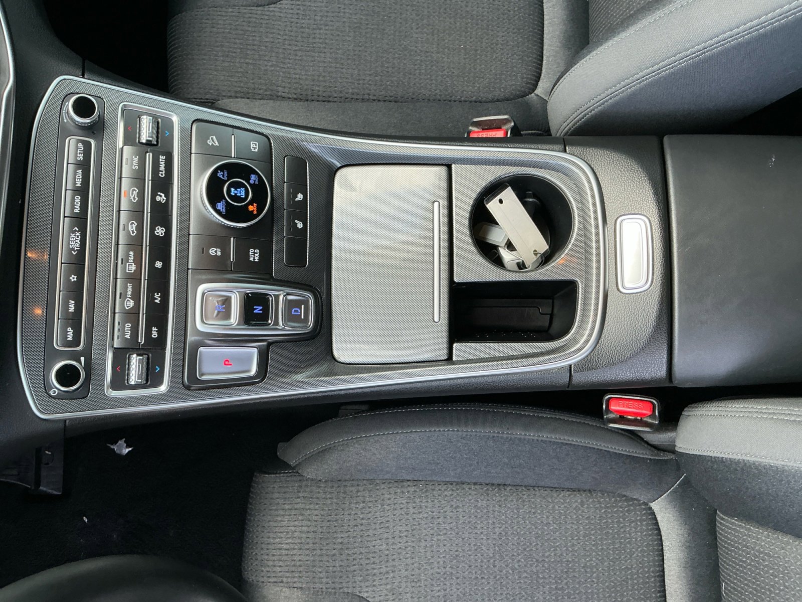 Used 2023 Hyundai Santa Fe SEL image 15