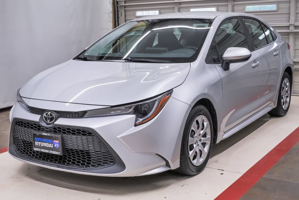 Used 2020 Toyota Corolla LE FWD image 1