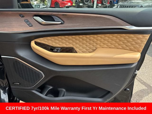 Used 2023 Jeep Grand Cherokee Summit w/ Adv Protech Group IV AWD/4WD image 9