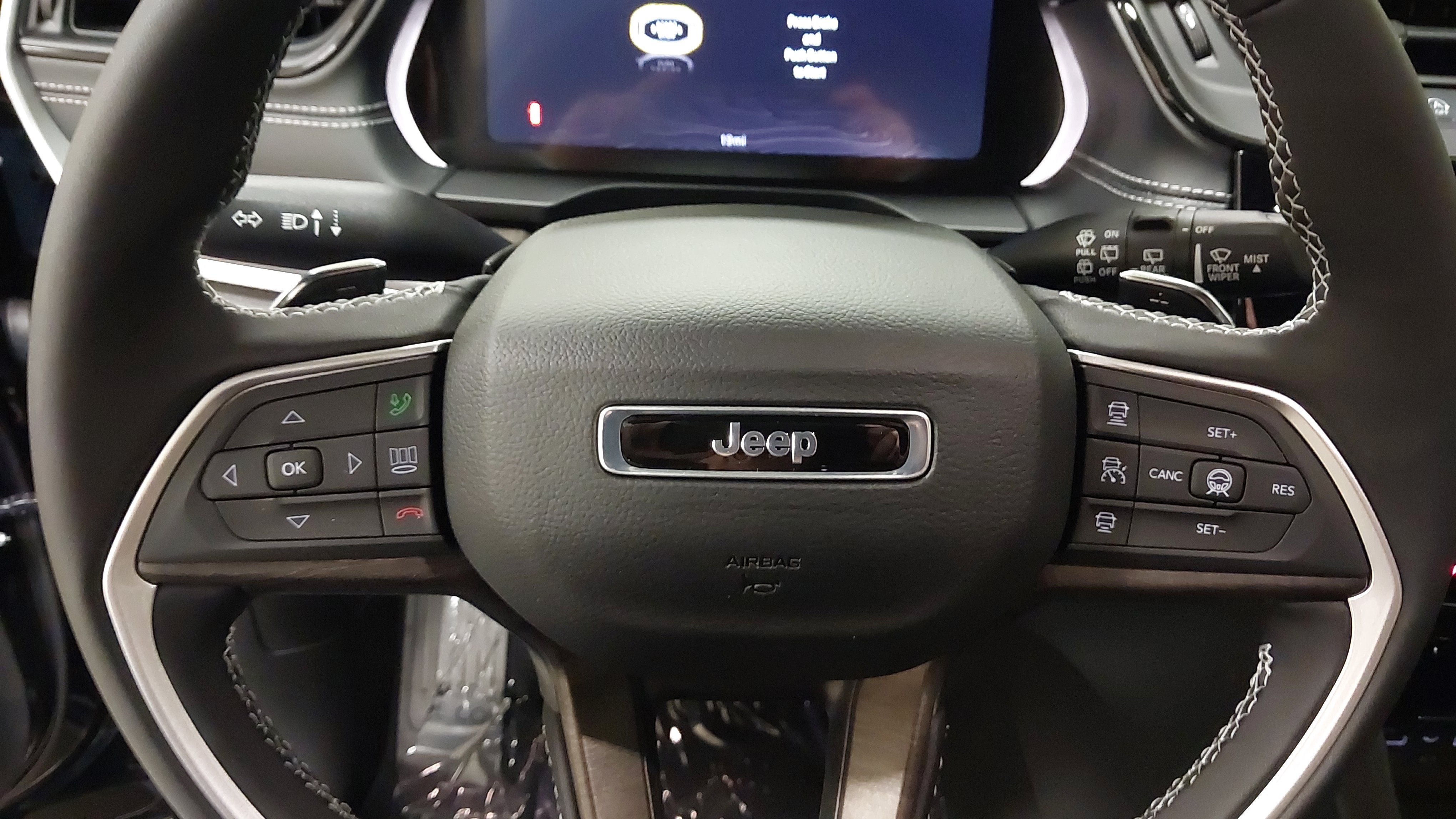 New 2027 Jeep Grand Cherokee Altitude AWD/4WD image 35