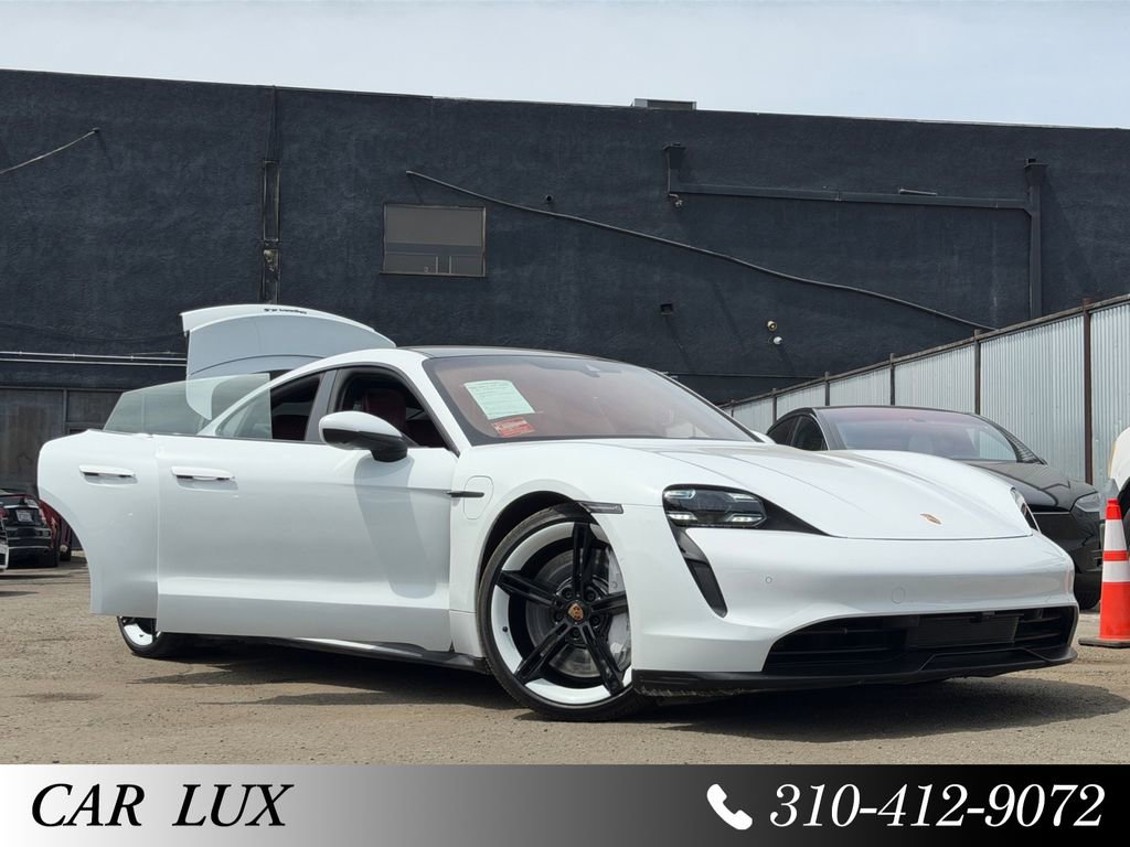 Used 2020 Porsche Taycan 4S image 38