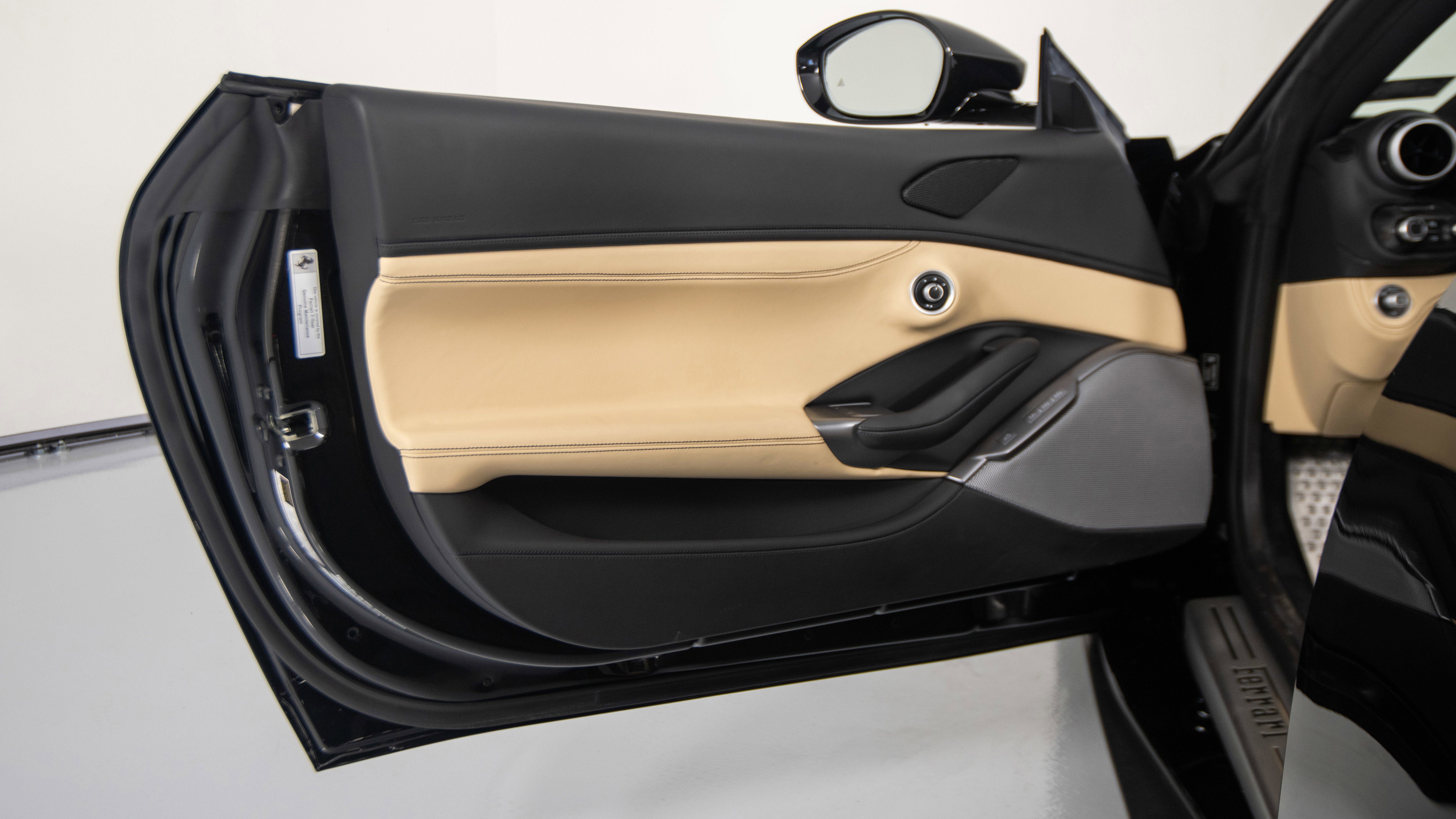 Certified 2022 Ferrari Portofino M image 35