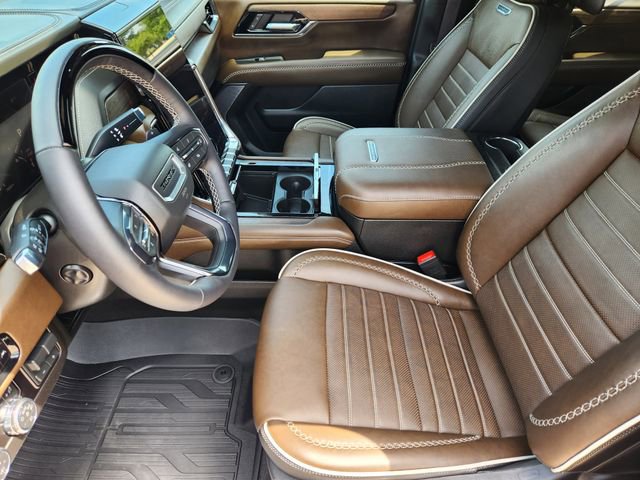Used 2026 GMC Yukon Denali Ultimate w/ LPO, Floor Liner Package AWD/4WD image 13