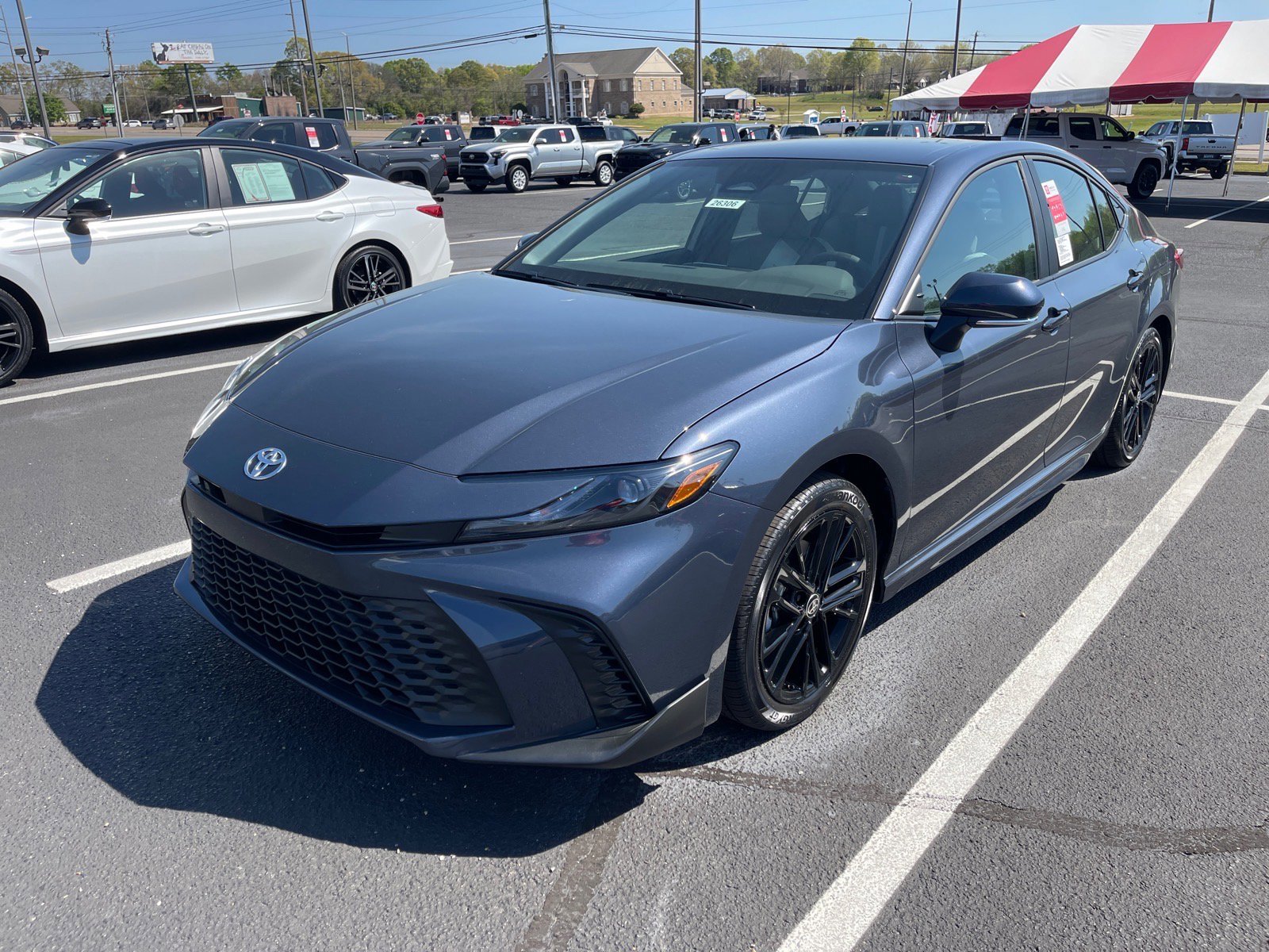 New 2026 Toyota Camry SE image 3