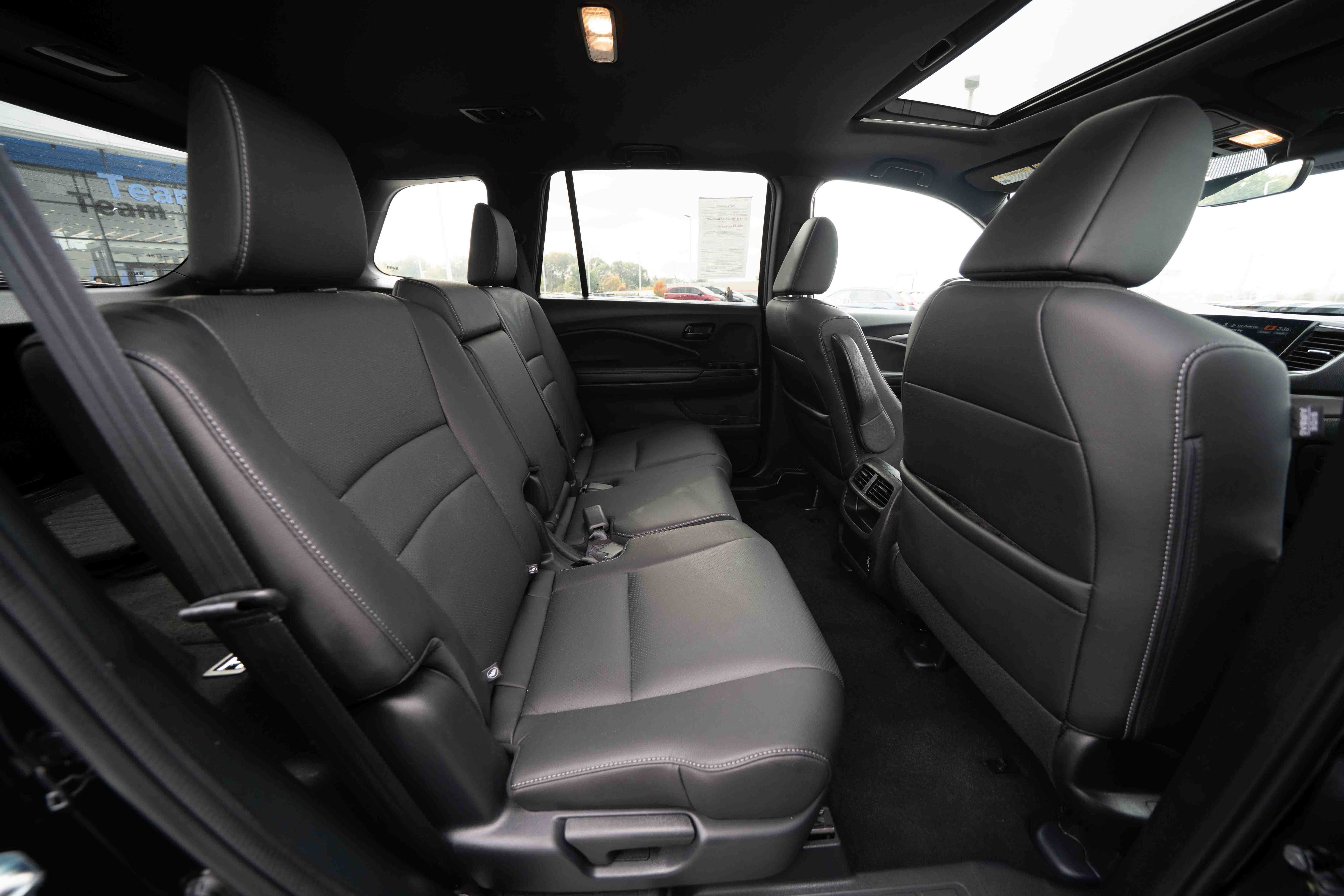 Used 2023 Honda Passport EX-L image 25