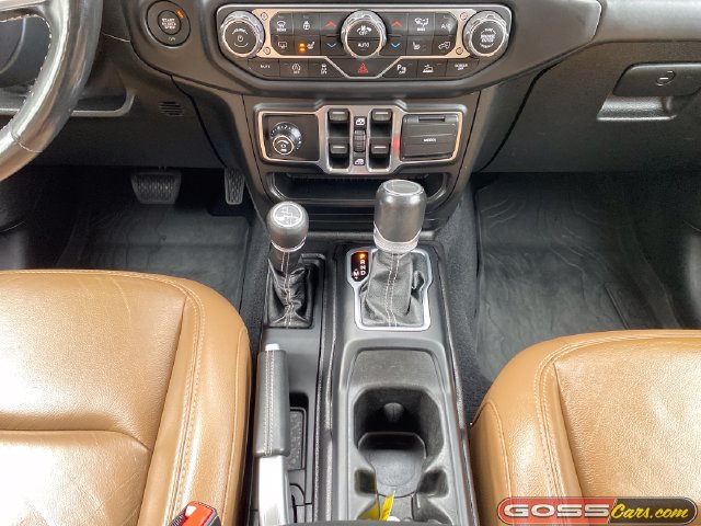 Used 2020 Jeep Gladiator Overland w/ Dual Top Group AWD/4WD image 14