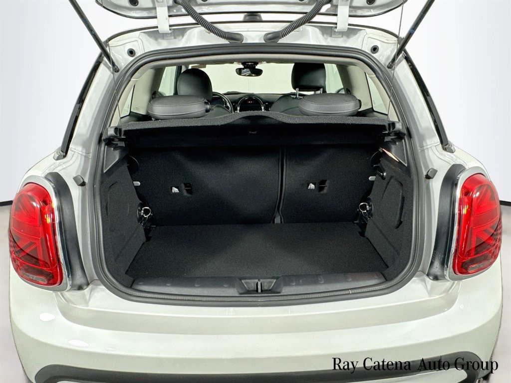 Used 2024 MINI Cooper 2-Door Hardtop FWD image 26