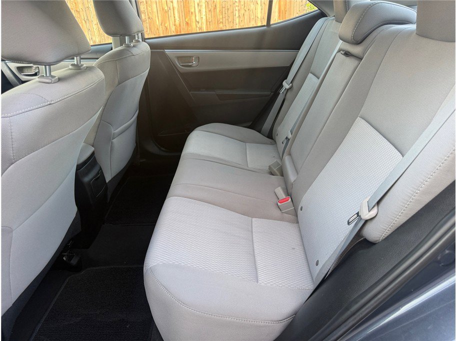 Used 2016 Toyota Corolla LE FWD image 32