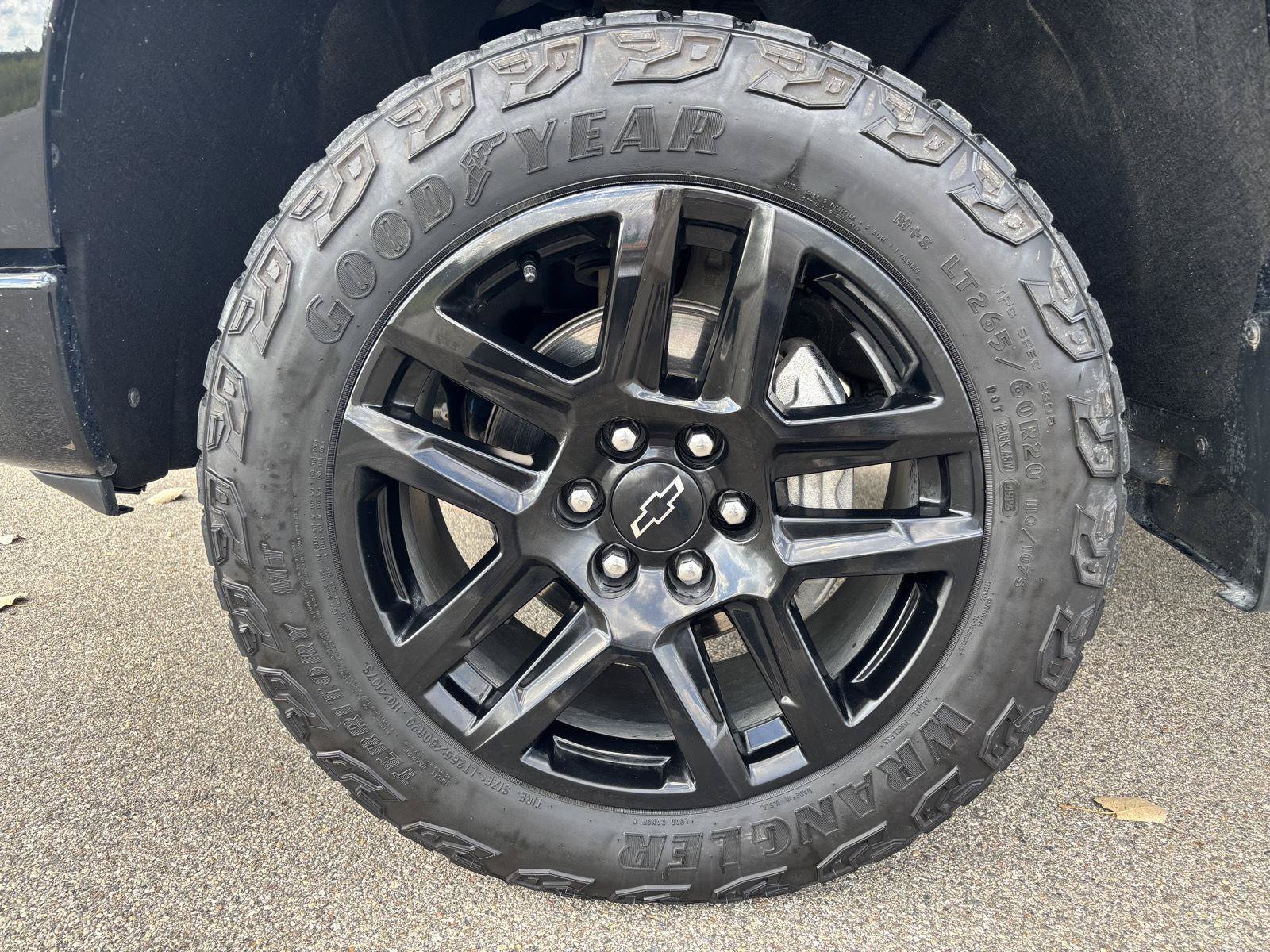 Used 2024 Chevrolet Silverado 1500 LT Trail Boss w/ Convenience Package II AWD/4WD image 11