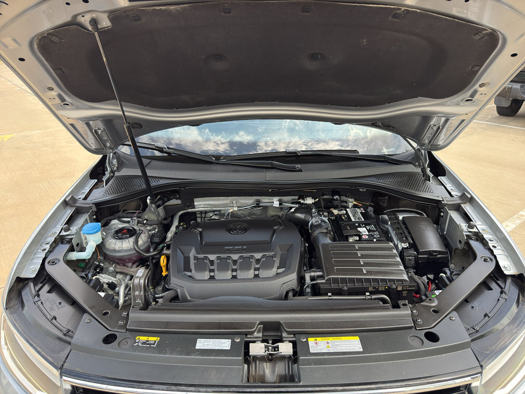 Used 2022 Volkswagen Tiguan SE R-Line FWD image 34